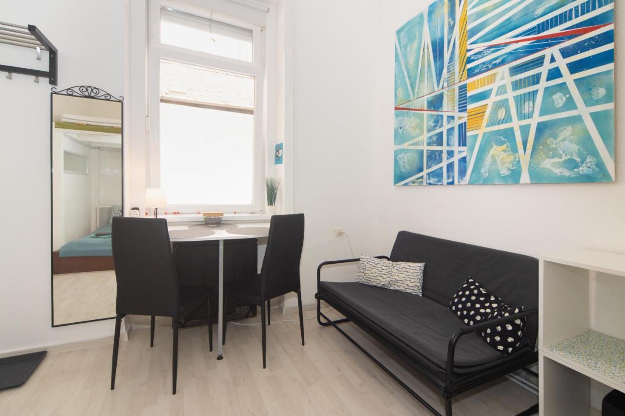 Cosy Studio Apartment With Airconditioner ブダペスト エクステリア 写真