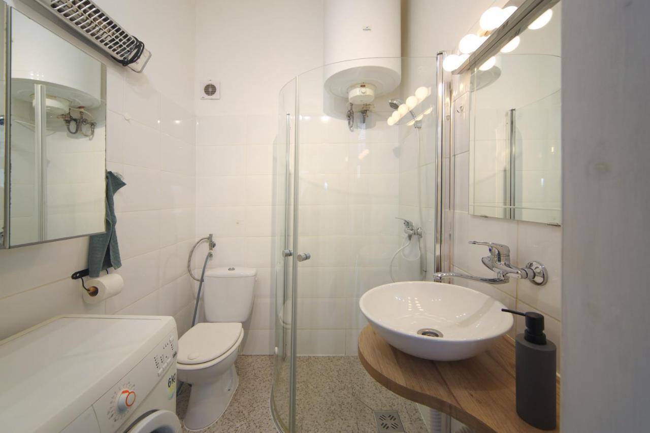 Cosy Studio Apartment With Airconditioner ブダペスト エクステリア 写真